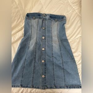 Chic Denim Button-Front dress
BRAND NEW WITH TAGS 
NEVER BEEN WORN
size medium
